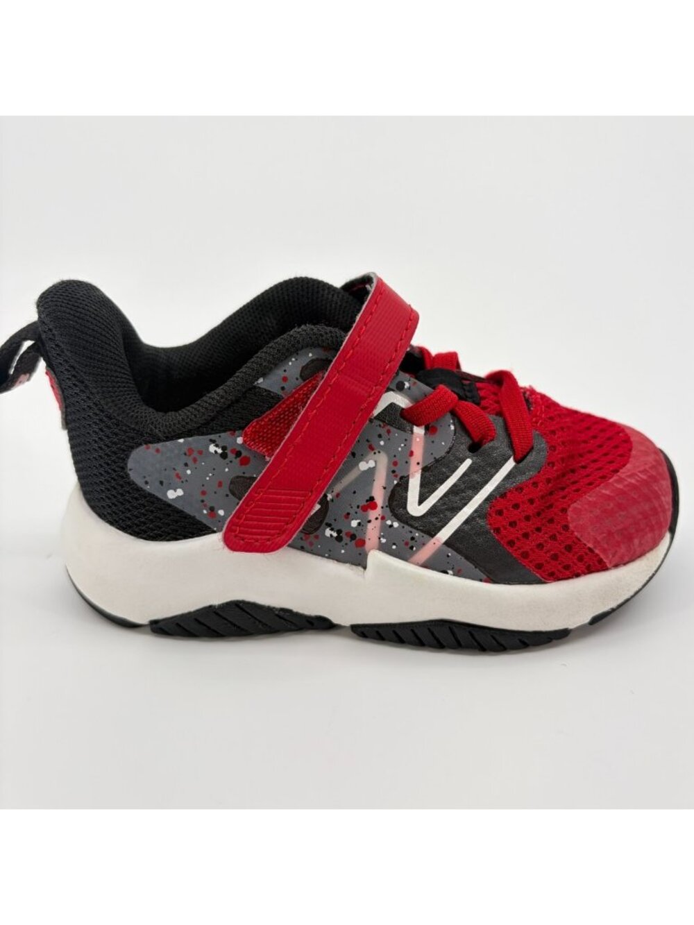 New Balance Rave Run v2 Toddler Size 6.5C Red Black Athletic Shoes Sneakers
